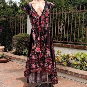 Hi low floral black cover-all dress vest sz Med